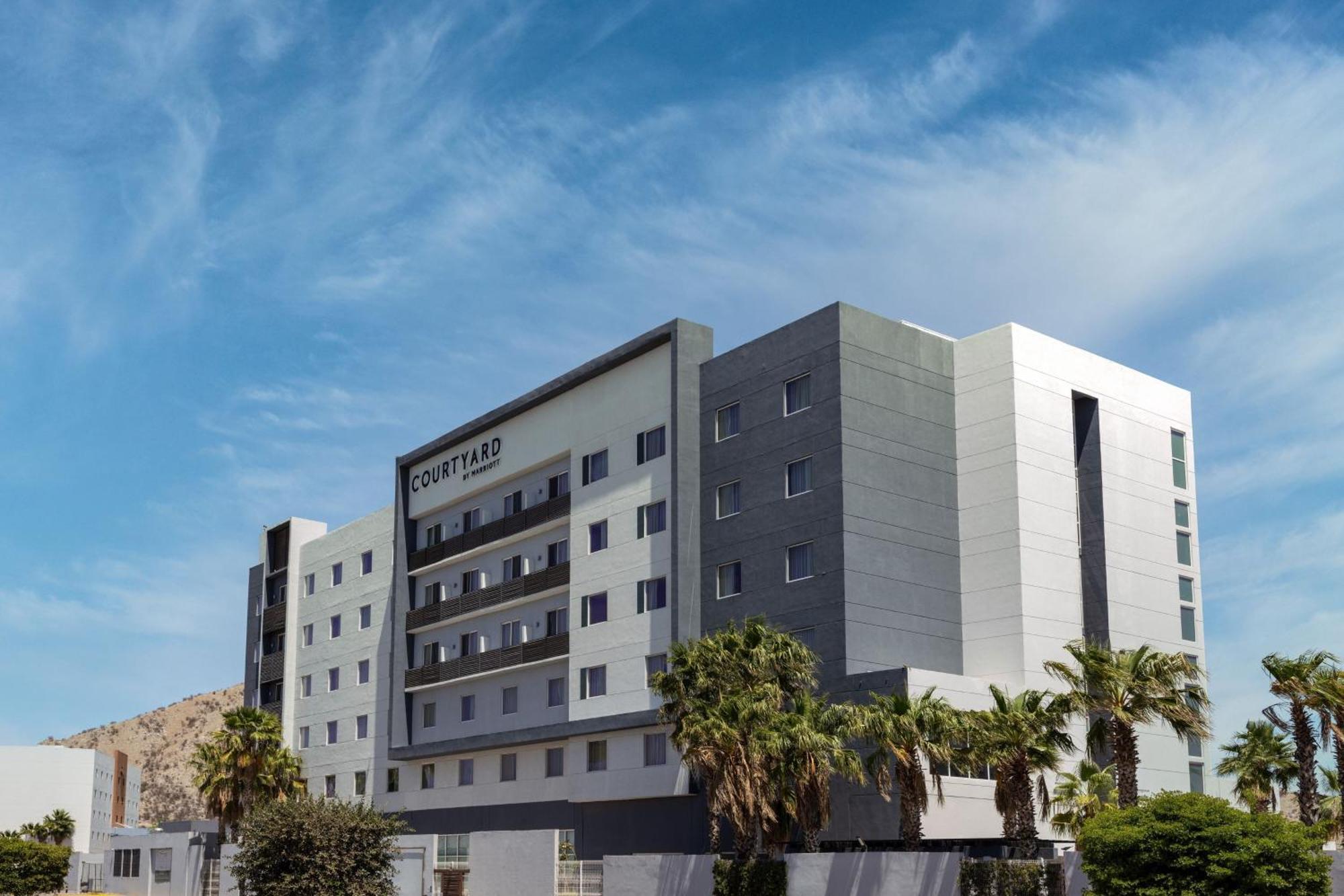 Courtyard By Marriott Hermosillo Exterior photo