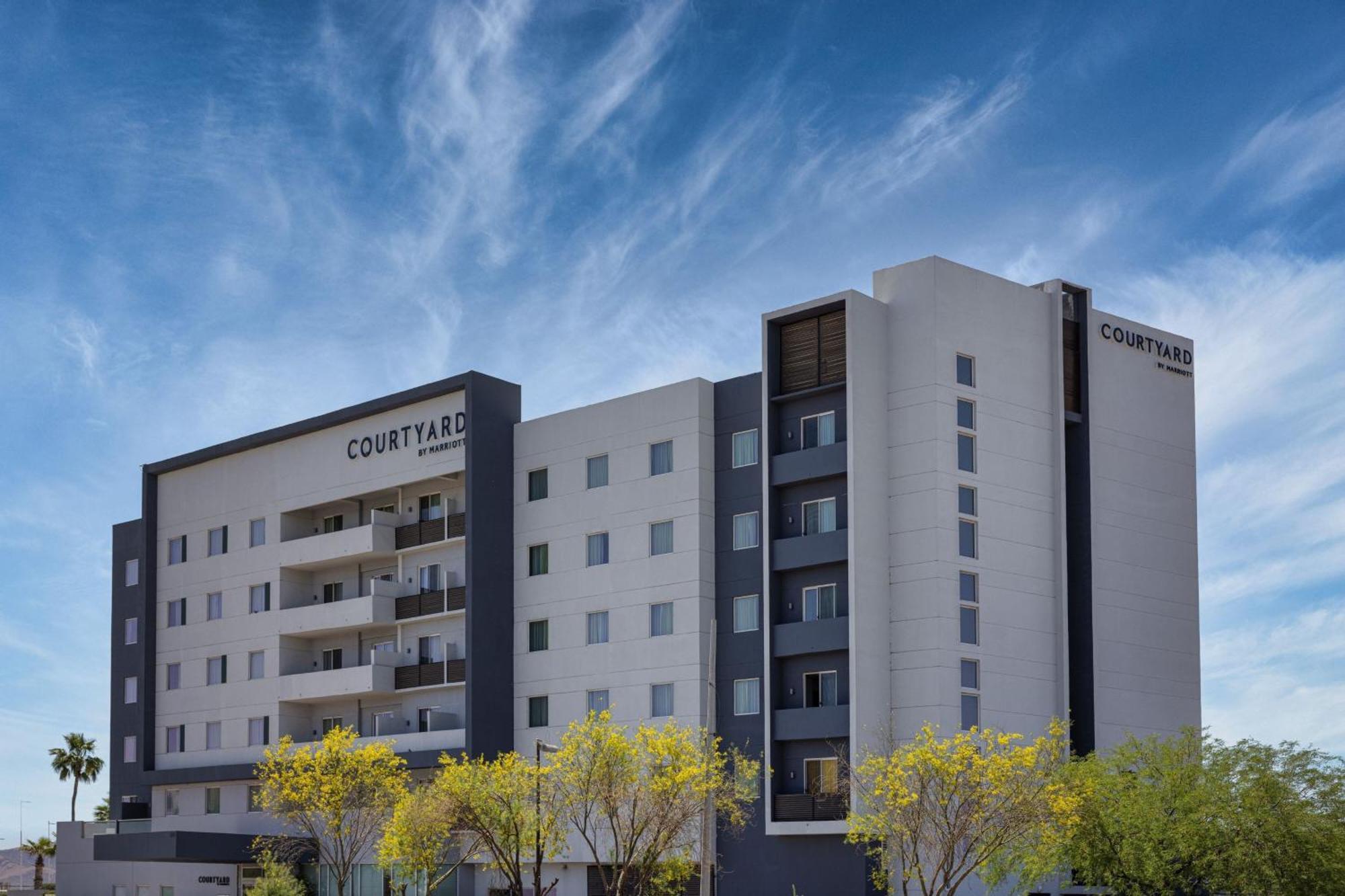 Courtyard By Marriott Hermosillo Exterior photo