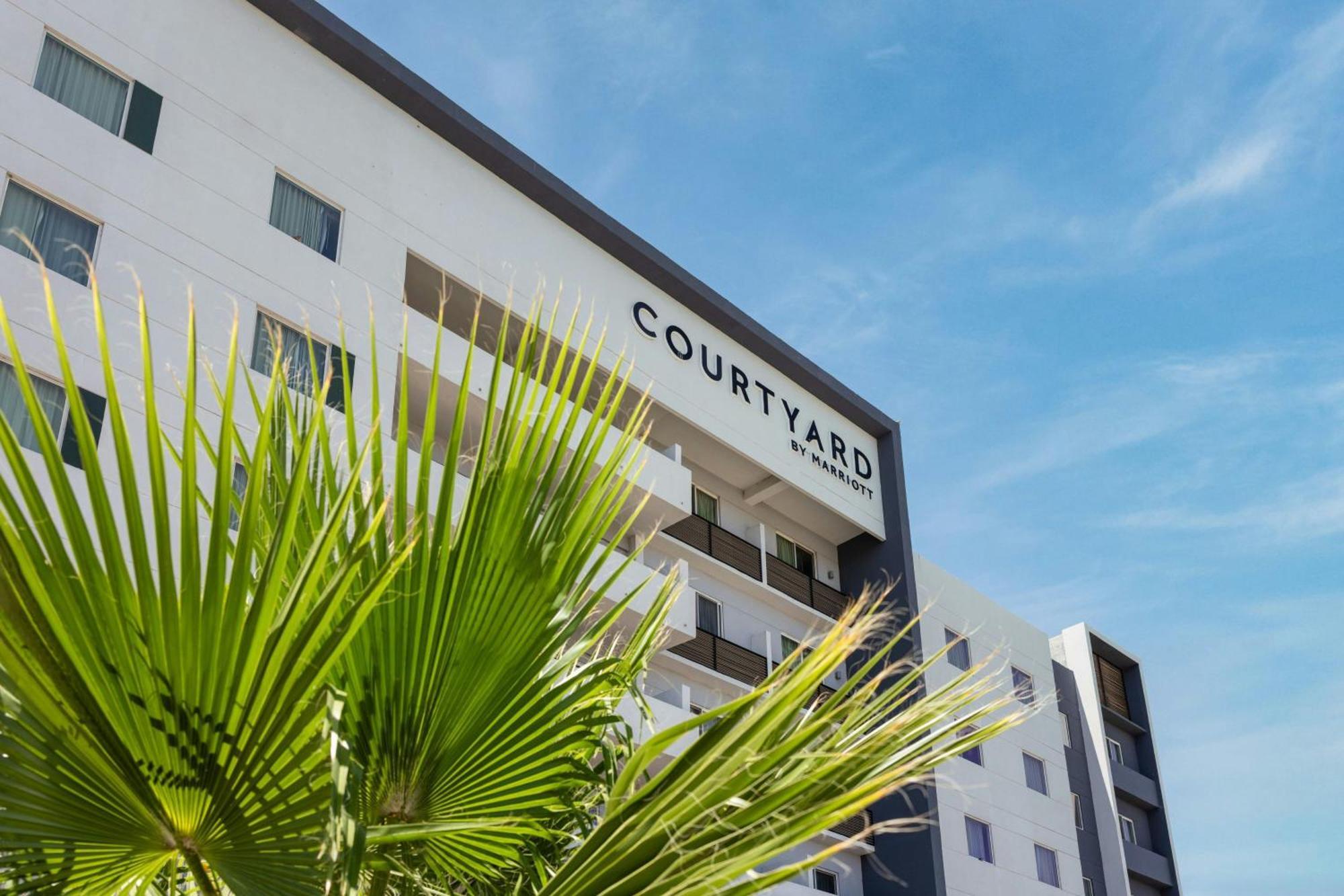 Courtyard By Marriott Hermosillo Exterior photo